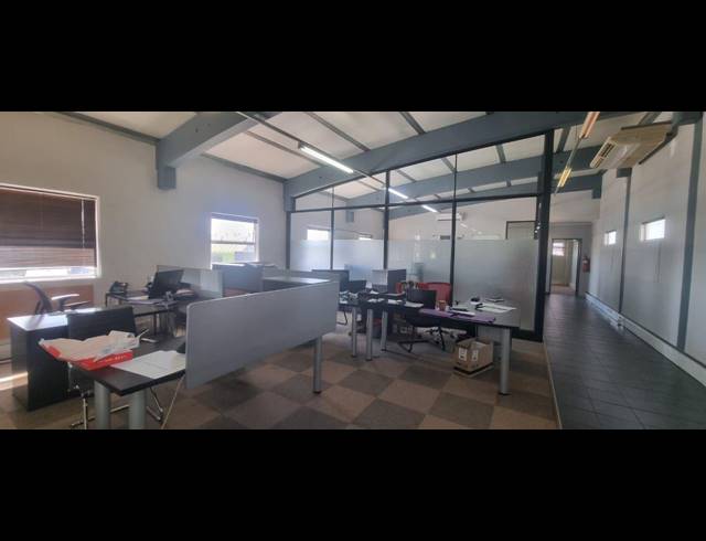 1,100M² WAREHOUSE TO LET IN AIRPORT INDUSTRIA